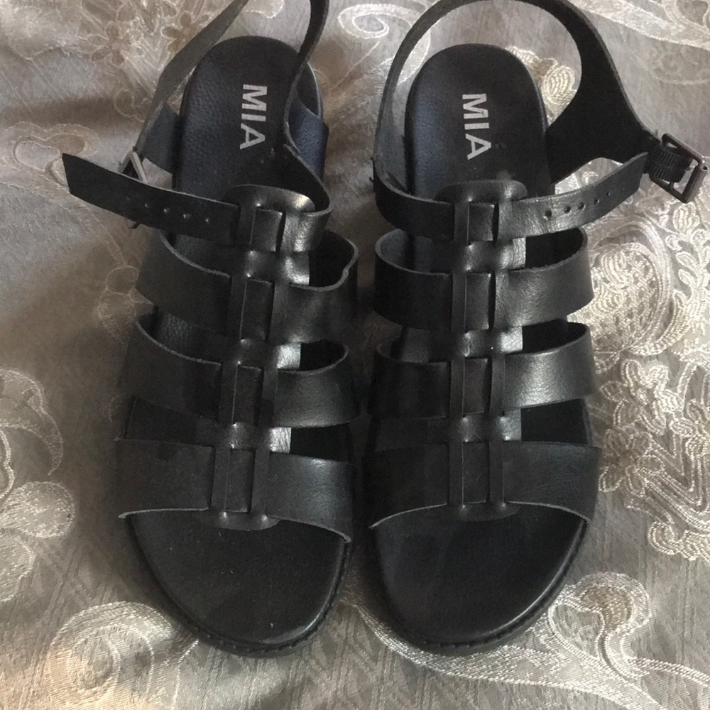 Black sandals